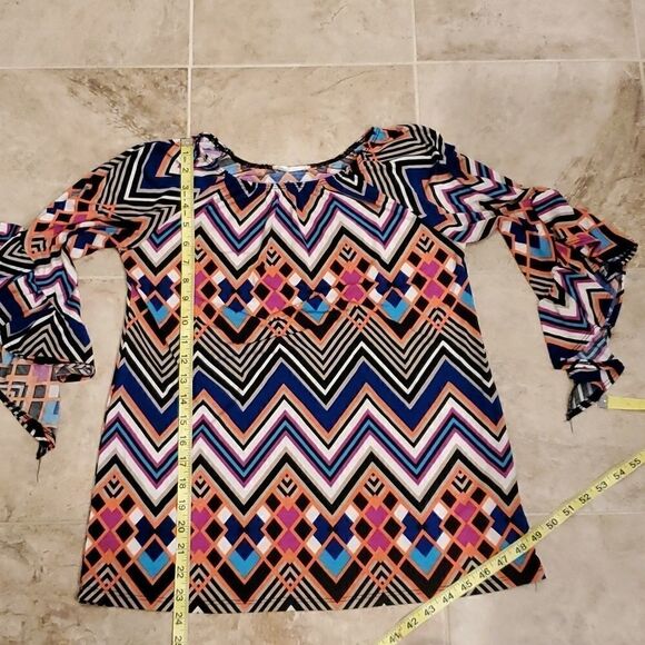 Pomelo funky geometric ruffle sleeve top - Picture 8 of 10